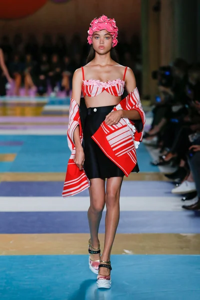 Look 53
